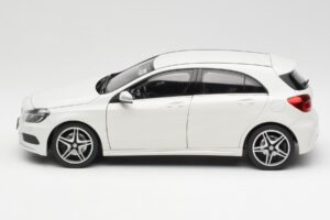 Mercedes A-Class W176 Cirrus White Norev 1:18 B66960126 Diecast — photo 4 of 8