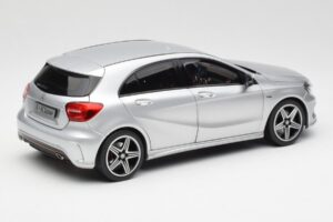 Mercedes A-Class W176 Polar Silver Norev 1:18 B66960139 Diecast — photo 3 of 8