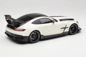 Mercedes AMG GT C190 Black Series Designo Diamond White Metallic Minichamps 1:18 155032022 Diecast — photo 2 of 6