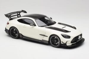 Mercedes AMG GT C190 Black Series Designo Diamond White Metallic Minichamps 1:18 155032022 Diecast — photo 4 of 6