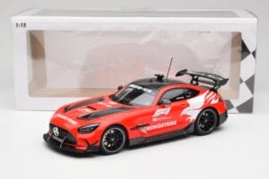 Mercedes AMG GT Black Series F1 Safety Car 2022 Minichamps 1:18 153032093 Diecast — photo 6 of 6