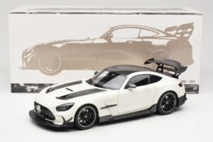 Mercedes AMG GT C190 Black Series Diamond White Metallic Minichamps 1:18 110032020 Diecast — photo 8 of 8