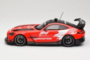Mercedes AMG GT C190 Black Series Safety Car F1 2022 Minichamps 1:18 155032090 Diecast — photo 3 of 6
