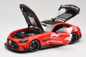 Mercedes AMG GT C190 Black Series Safety Car F1 2024 Minichamps 1:18 110032090 Diecast — photo 2 of 8