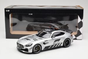 Mercedes AMG GT R C190 Safety Car F1 2019 Minichamps 1:18 155036090 Diecast — photo 6 of 6