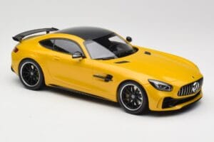 Mercedes AMG GT R C190 Yellow Minichamps 1:18 155036021 Diecast — photo 4 of 6