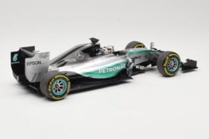 Mercedes AMG Petronas W06 Hybrid #44 L. Hamilton F1 World Champion 2015 Minichamps 1:18 186150044 Diecast — photo 2 of 6