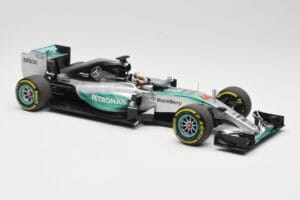 Mercedes AMG Petronas W06 Hybrid #44 L. Hamilton F1 World Champion 2015 Minichamps 1:18 186150044 Diecast — photo 4 of 6