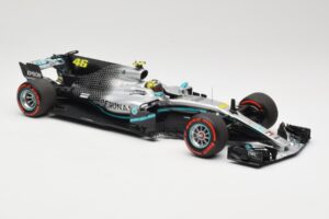 Mercedes AMG Petronas W08 V. Rossi Ride Swap Valencia December 2019 Minichamps 1:18 110191746 Diecast — photo 4 of 6