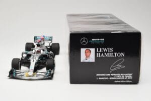 Mercedes AMG Petronas W10 #44 L. Hamilton Winner British GP 2019 Minichamps 1:18 110191044 Diecast — photo 6 of 6