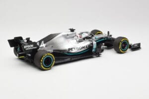 Mercedes AMG Petronas W10 #44 L. Hamilton F1 World Champion 2019 Minichamps 1:18 110190044 Diecast — photo 2 of 6