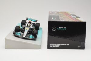 Mercedes AMG Petronas W13 E Performance #44 L. Hamilton 2022 Minichamps 1:18 113220044 Diecast — photo 6 of 6