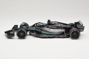 Mercedes AMG Petronas W14 E Performance #63 G. Russell Australian GP 2023 Minichamps 1:18 110230363 Diecast — photo 3 of 6