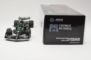 Mercedes AMG Petronas W14 E Performance #63 G. Russell Bahrain GP 2023 Minichamps 1:18 110230163 Diecast — photo 6 of 6