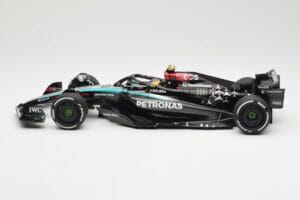 Mercedes AMG Petronas W15 E Performance #44 L. Hamilton 2024 Minichamps 1:18 110240144 Diecast — photo 5 of 6