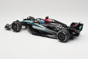 Mercedes AMG Petronas W15 E Performance #63 G. Russell Winner Austrian GP 2024 Minichamps 1:18 110241163 Diecast — photo 5 of 6
