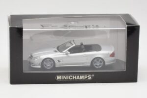 Mercedes AMG SL63 R230 Silver Minichamps 1:43 B66960018-R Diecast — photo 4 of 4