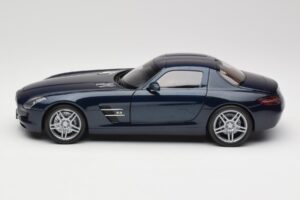 Mercedes SLS AMG C197 Blue Metallic Minichamps 1:18 180039021 Diecast — photo 4 of 8