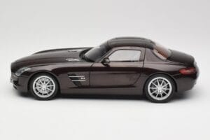 Mercedes AMG SLS C197 Brown Metallic Minichamps 1:18 100039028 Diecast — photo 4 of 8