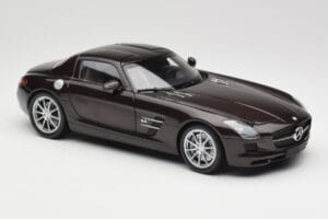 Mercedes AMG SLS C197 Brown Metallic Minichamps 1:18 100039028 Diecast — photo 6 of 8