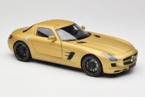 Mercedes AMG SLS C197 Gold Minichamps 1:18 100039024 Diecast — photo 6 of 8