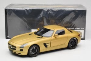 Mercedes AMG SLS C197 Gold Minichamps 1:18 100039024 Diecast — photo 8 of 8