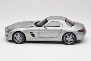 Mercedes AMG SLS C197 Grey Metallic Minichamps 1:18 100039025 Diecast — photo 4 of 8