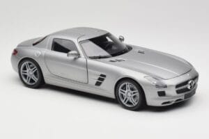 Mercedes AMG SLS C197 Grey Metallic Minichamps 1:18 100039025 Diecast — photo 6 of 8