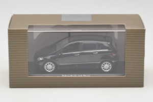 Mercedes B-Class W245 Driving School Black Minichamps 1:43 MB005 Diecast — photo 4 of 4