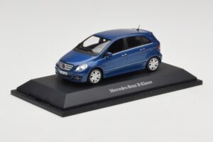 Mercedes B-Class W245 Lotus Blue Metallic Minichamps 1:43 B66962407 Diecast — photo 2 of 4