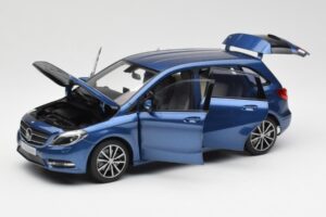 Mercedes B-Class W246 Lotus Blue Metallic Norev 1:18 B66961410 Diecast — photo 2 of 8