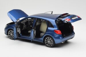 Mercedes B-Class W246 Lotus Blue Metallic Norev 1:18 B66961410 Diecast — photo 5 of 8