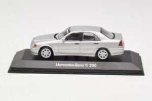 Mercedes C 200 W202 Iridium Silver Minichamps 1:43 B66040488 Diecast