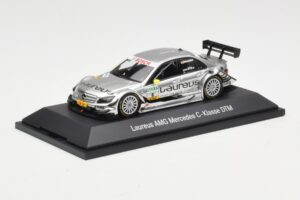 Mercedes C-Class C204 #8 R. Schumacher HWA DTM 2010 Minichamps 1:43 B66961414 Diecast — photo 2 of 4