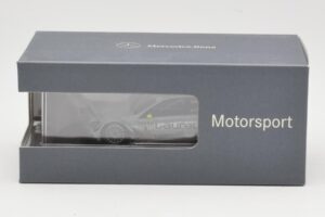 Mercedes C-Class C204 #8 R. Schumacher HWA DTM 2010 Minichamps 1:43 B66961414 Diecast — photo 4 of 4