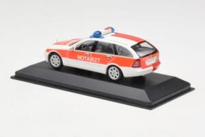 Mercedes C-Class S203 Notarzt Minichamps 1:43 430030190 Diecast — photo 3 of 4