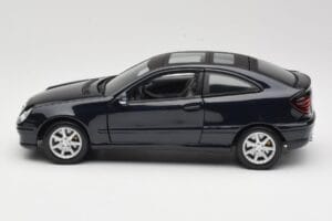 Mercedes C-Class Sports Coupe CL203 Blue Maisto 1:18 B66962124 Diecast — photo 4 of 8
