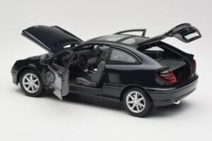 Mercedes C-Class Sports Coupe CL203 Blue Maisto 1:18 B66962124 Diecast — photo 5 of 8
