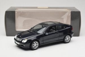Mercedes C-Class Sports Coupe CL203 Blue Maisto 1:18 B66962124 Diecast — photo 8 of 8