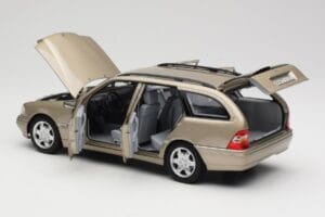 Mercedes C-Class T-Model W202 Smoke Silver Norev 1:18 183388 Diecast — photo 4 of 8