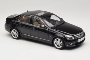 Mercedes C-Class W204 Obsidian Black AUTOart 1:18 B66962367 Diecast — photo 6 of 8
