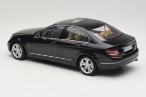 Mercedes C-Class W204 Obsidian Black AUTOart 1:18 B66962367 Diecast — photo 7 of 8