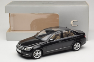 Mercedes C-Class W204 Obsidian Black AUTOart 1:18 B66962367 Diecast — photo 8 of 8