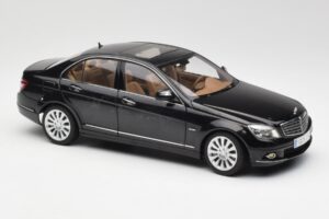 Mercedes C-Class W204 Obsidian Black AUTOart 1:18 B66962365 Diecast — photo 6 of 8