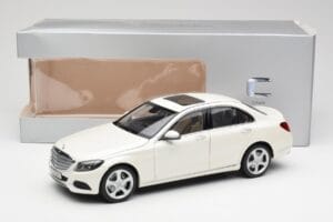 Mercedes C-Class W205 Diamond White Metallic Norev 1:18 B66960256 Diecast — photo 8 of 8