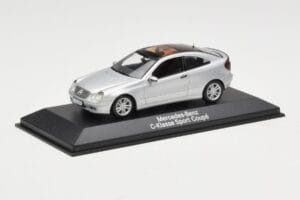 Mercedes C-Class W203 Sport Coupe Silver Minichamps 1:43 B66961916 Diecast — photo 2 of 4