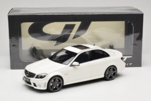 Mercedes C63 AMG W204 Diamond White GT Spirit 1:18 GT928 Resin — photo 6 of 6