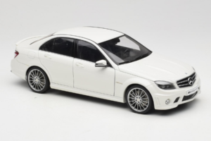 Mercedes AMG C63 W204 White AUTOart 1:18 72674-R1 Diecast — photo 6 of 8