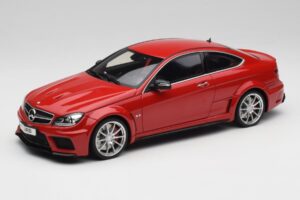 Mercedes AMG C63 W204 Red 2nd Choice GT Spirit 1:18 GT065-D1 Resin