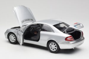 Mercedes CLK 500 C209 Silver Kyosho 1:18 B66962144 Diecast — photo 5 of 8